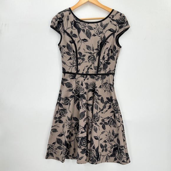 Maurice's Dress Women's Cap Sleeve Floral Fit & Flare Black/Brown - Picture 1 of 8